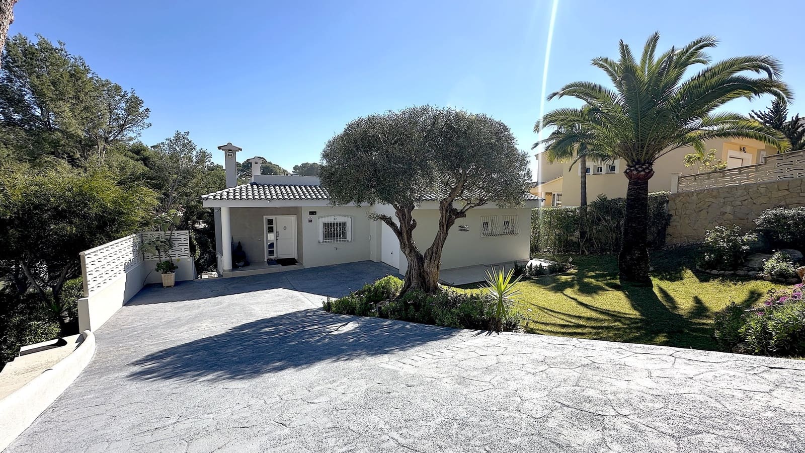 Chalet de 4 habitaciones en Costa de la Calma en venta con piscina garaje - 1.980.000 € (Ref: 9630617)