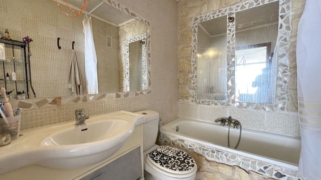 2 soverom Leilighet til leie i Palmanova, Calvià med garasje - € 2 050 (Ref: 9816552)