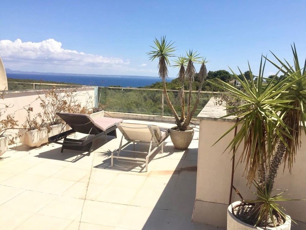 3 makuuhuone Kattohuoneisto vuokrattavana paikassa Sol de Mallorca mukana uima-altaan 
autotalli - 3 200 € (Ref: 9816652)