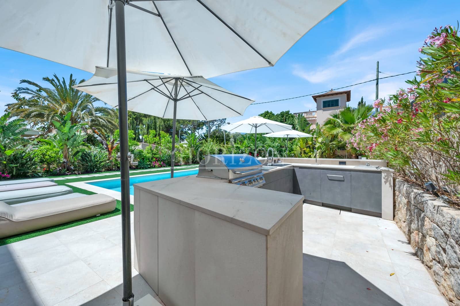 5 soveværelse Villa til salg i Bendinat med swimmingpool garage - € 6.500.000 (Ref: 9858816)