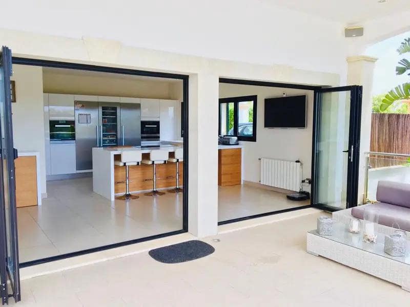 5 bedroom Villa for rent in Cala Vinyes / Cala Vinyas / Cala Vinas with pool garage - € 12,000 (Ref: 9863590)