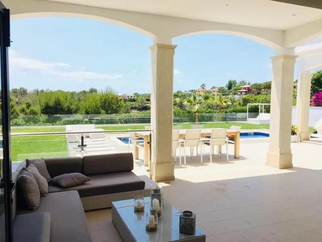 5 makuuhuone Huvila vuokrattavana paikassa Cala Vinyes / Cala Vinyas / Cala Viñas, Calvià mukana uima-altaan 
autotalli - 12 000 € (Ref: 9863590)