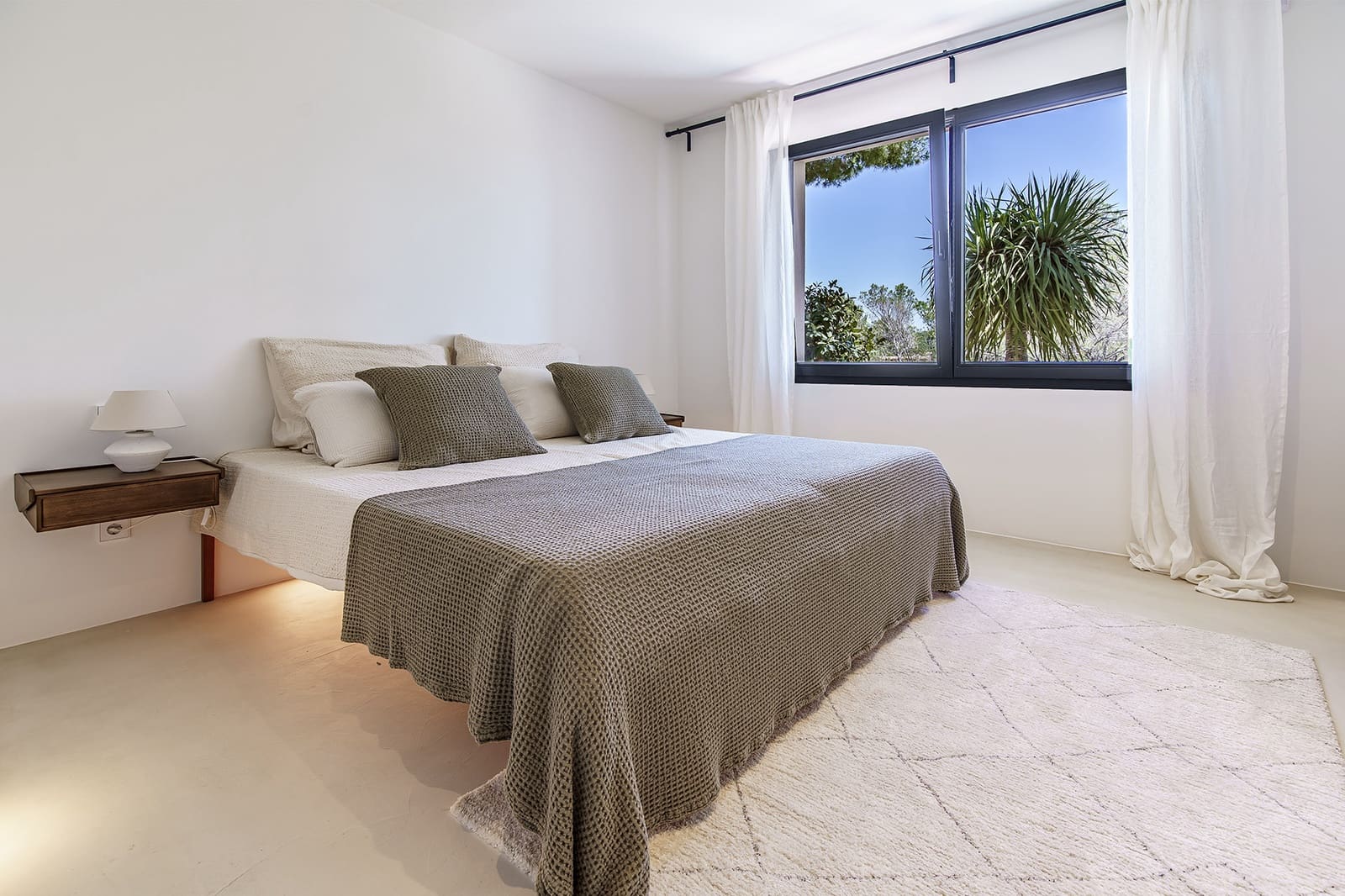 4 bedroom Villa for sale in Costa d'en Blanes with pool garage - € 3,900,000 (Ref: 9867898)