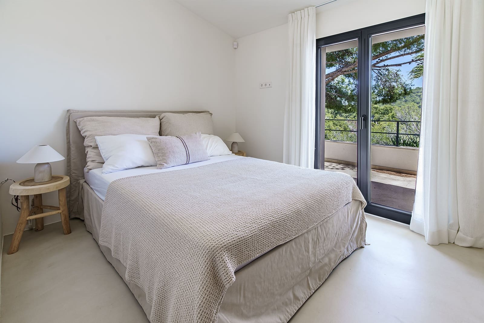 4 bedroom Villa for sale in Costa d'en Blanes with pool garage - € 3,900,000 (Ref: 9867898)