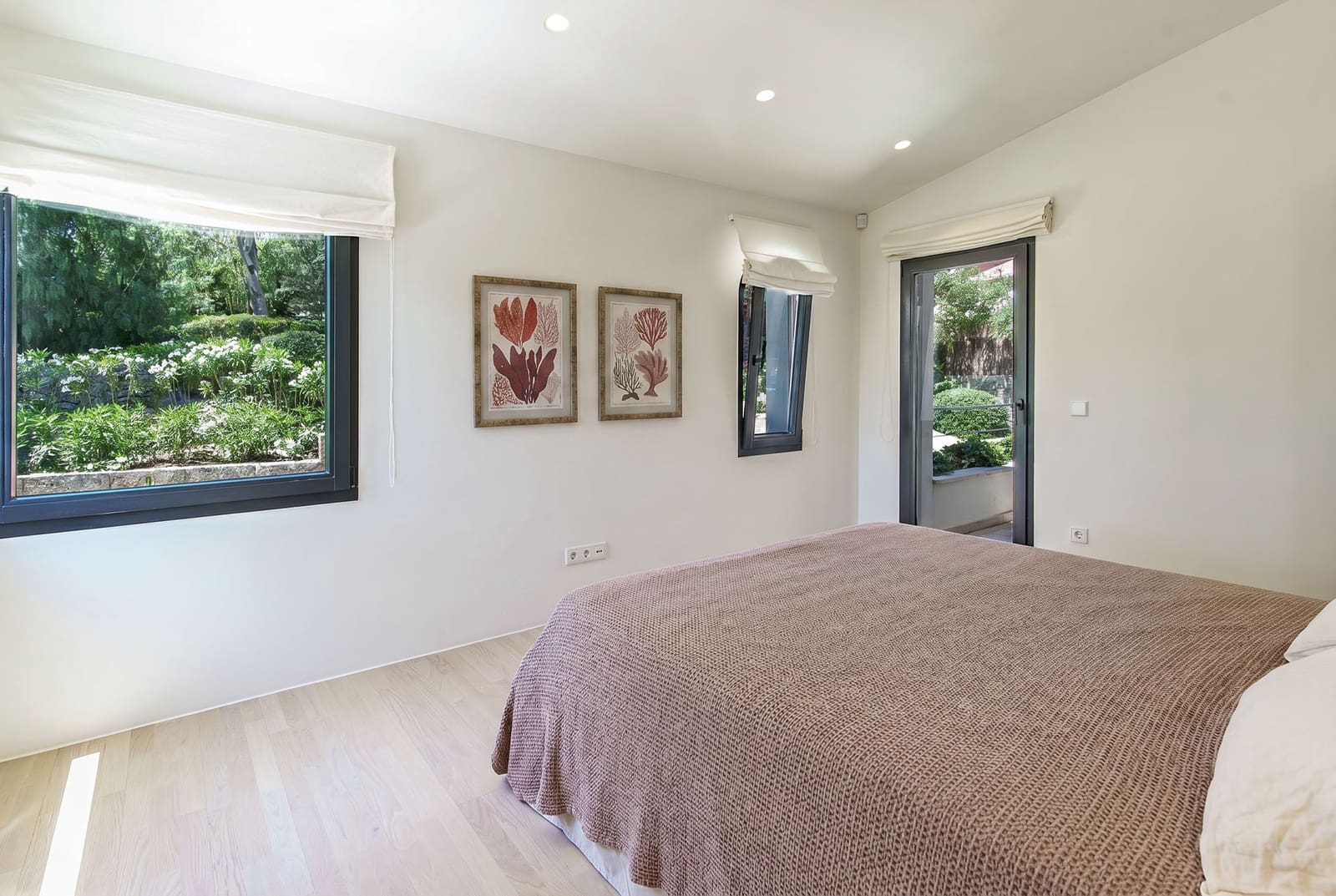 4 bedroom Villa for sale in Costa d'en Blanes with pool garage - € 3,900,000 (Ref: 9867898)