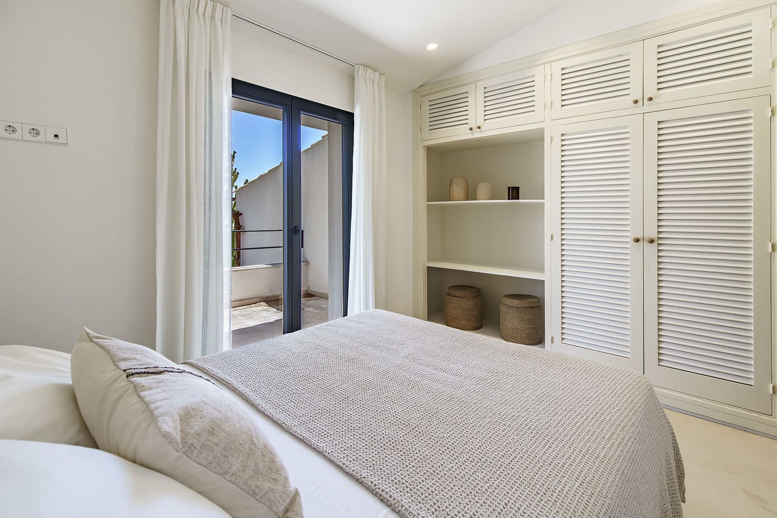 4 bedroom Villa for sale in Costa d'en Blanes with pool garage - € 3,900,000 (Ref: 9867898)