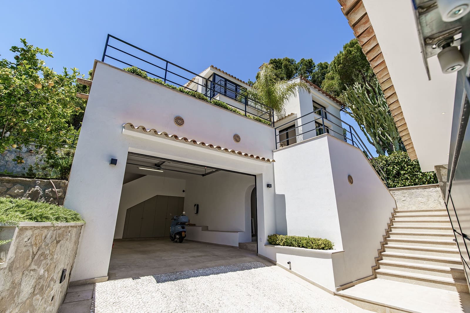 4 bedroom Villa for sale in Costa d'en Blanes with pool garage - € 3,900,000 (Ref: 9867898)