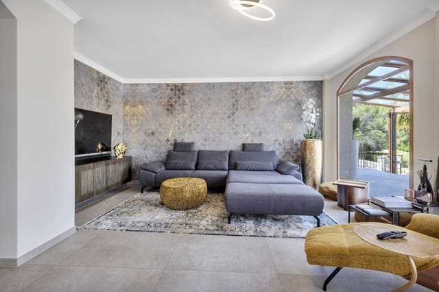 6 camera da letto Villa da affittare in Costa de la Calma, Calvià con piscina garage - 37.800 € (Rif: 9867899)