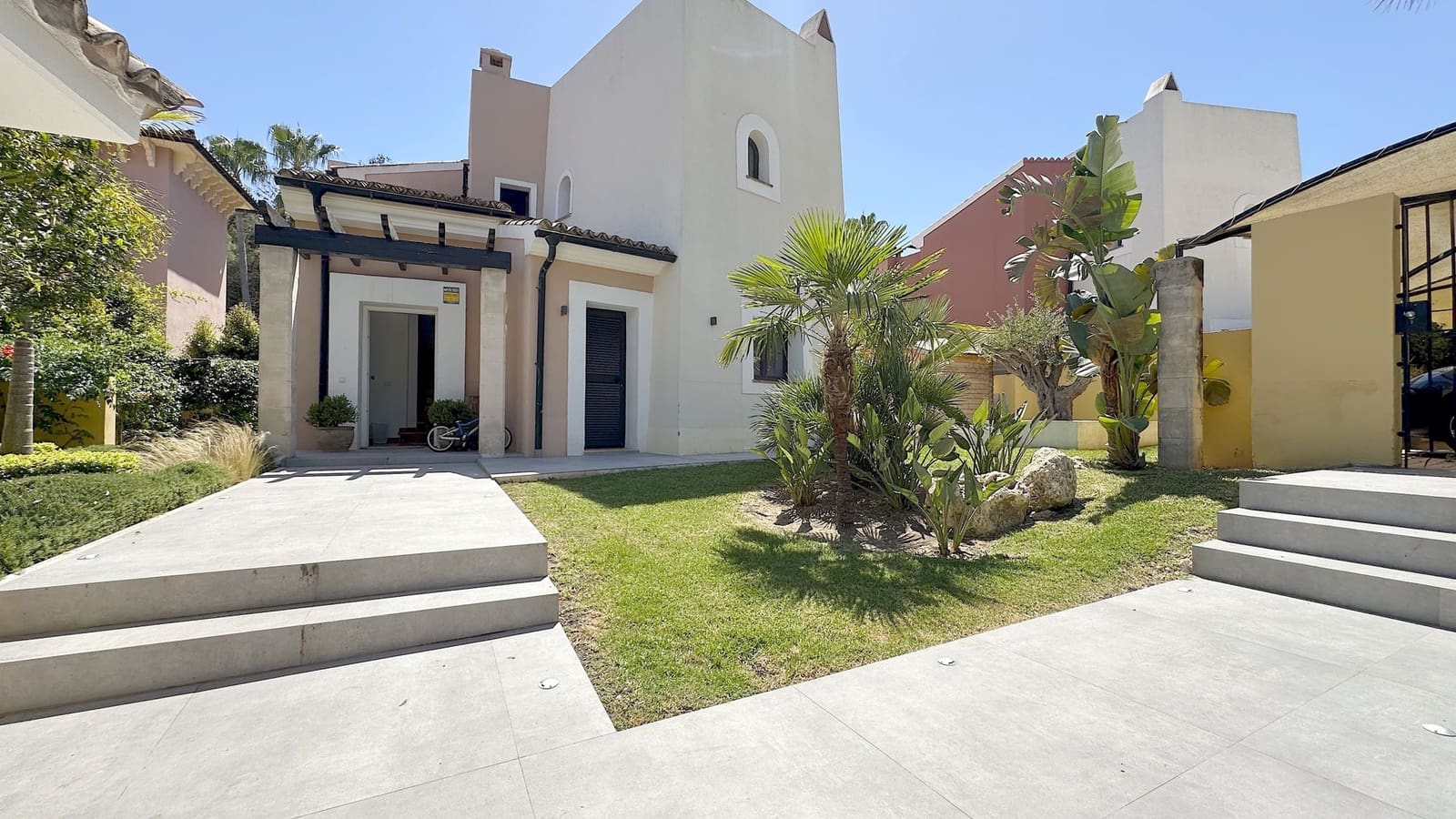 3 sovrum Hus att hyra i El Toro / Port Adriano med pool garage - 4 500 € (Ref: 9915046)
