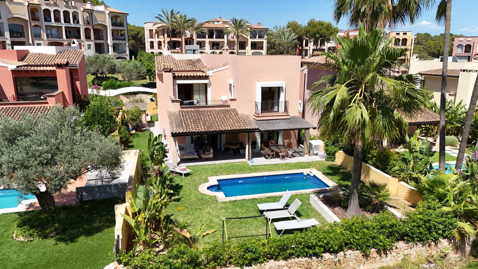 3 sovrum Hus att hyra i El Toro / Port Adriano med pool garage - 4 500 € (Ref: 9915046)