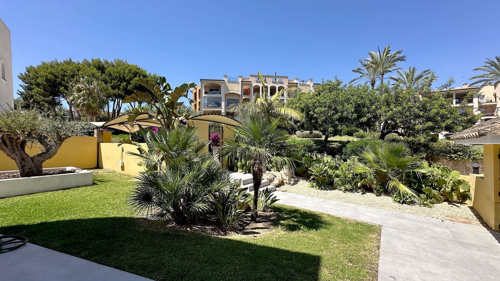 3 sovrum Hus att hyra i El Toro / Port Adriano med pool garage - 4 500 € (Ref: 9915046)