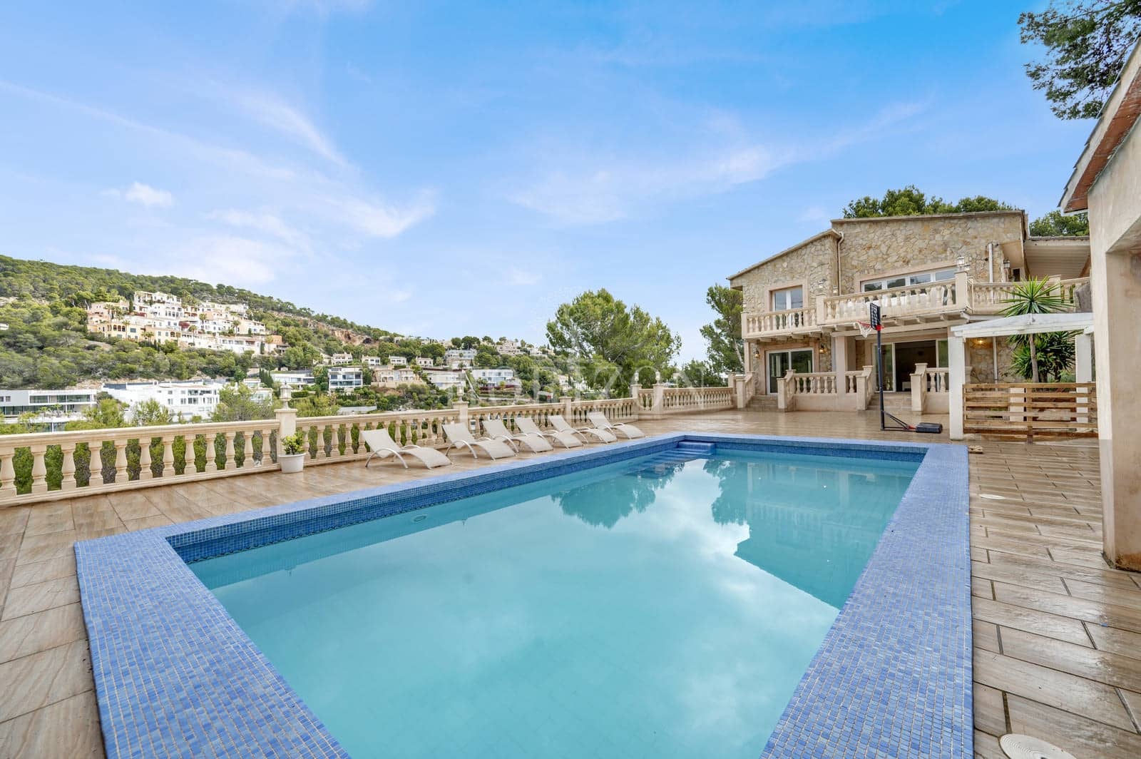 5 makuuhuone Huvila vuokrattavana paikassa Costa d'en Blanes mukana uima-altaan 
autotalli - 8 000 € (Ref: 9935162)