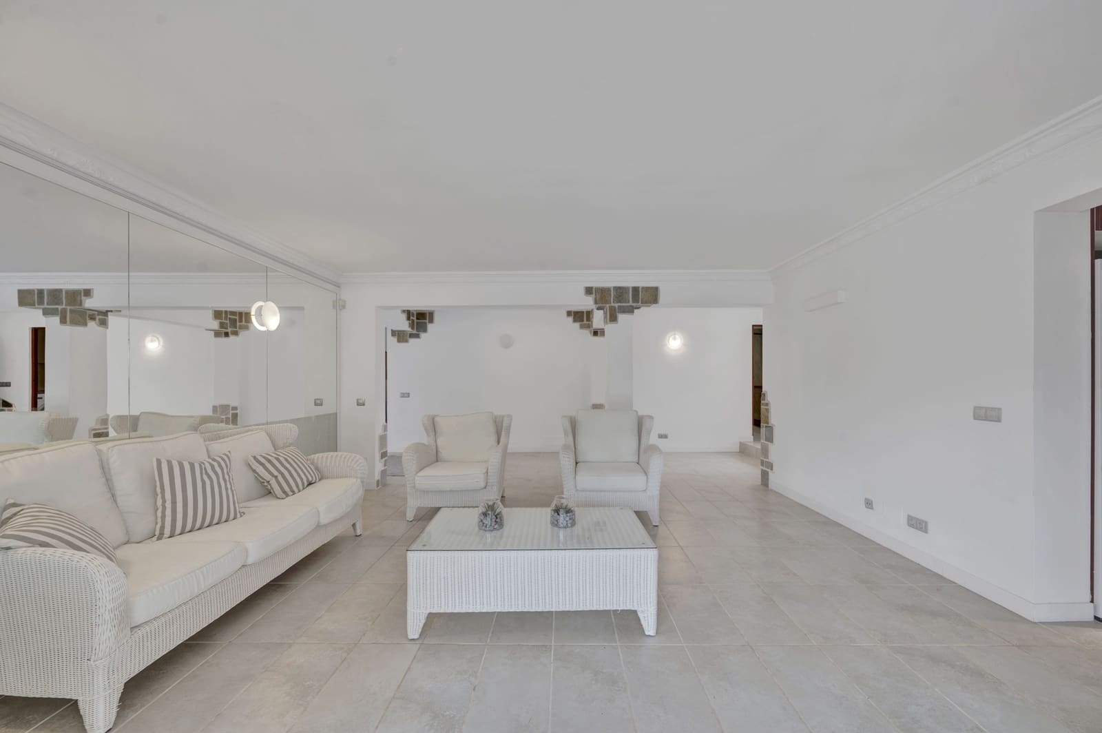 5 makuuhuone Huvila vuokrattavana paikassa Costa d'en Blanes mukana uima-altaan 
autotalli - 8 000 € (Ref: 9935162)