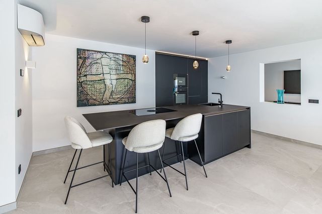 3 slaapkamer Flat te koop in Puerto de Andratx, Andratx met zwembad garage - € 1.599.000 (Ref: 9941487)
