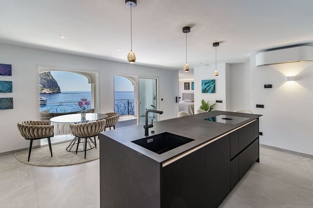 3 soveværelse Lejlighed til salg i Puerto de Andratx, Andratx med swimmingpool garage - € 1.799.000 (Ref: 9941487)