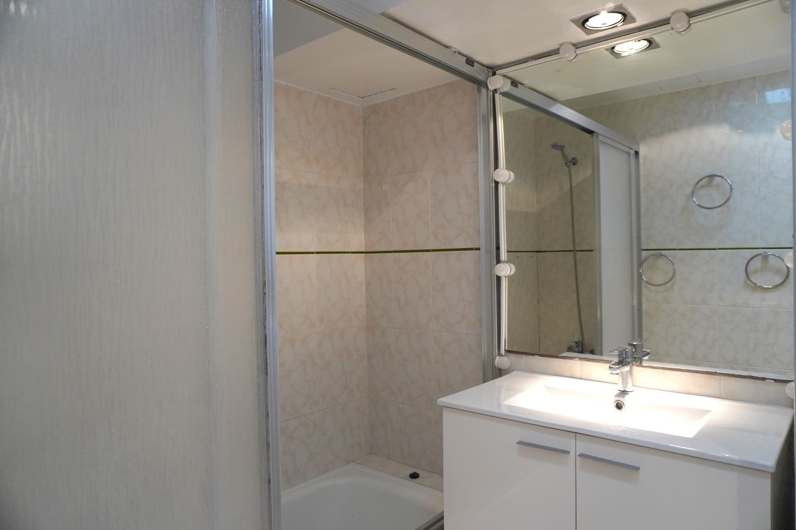 2 soverom Strandleiligheter til salgs i Palma de Mallorca med svømmebasseng garasje - € 595 000 (Ref: 8524788)