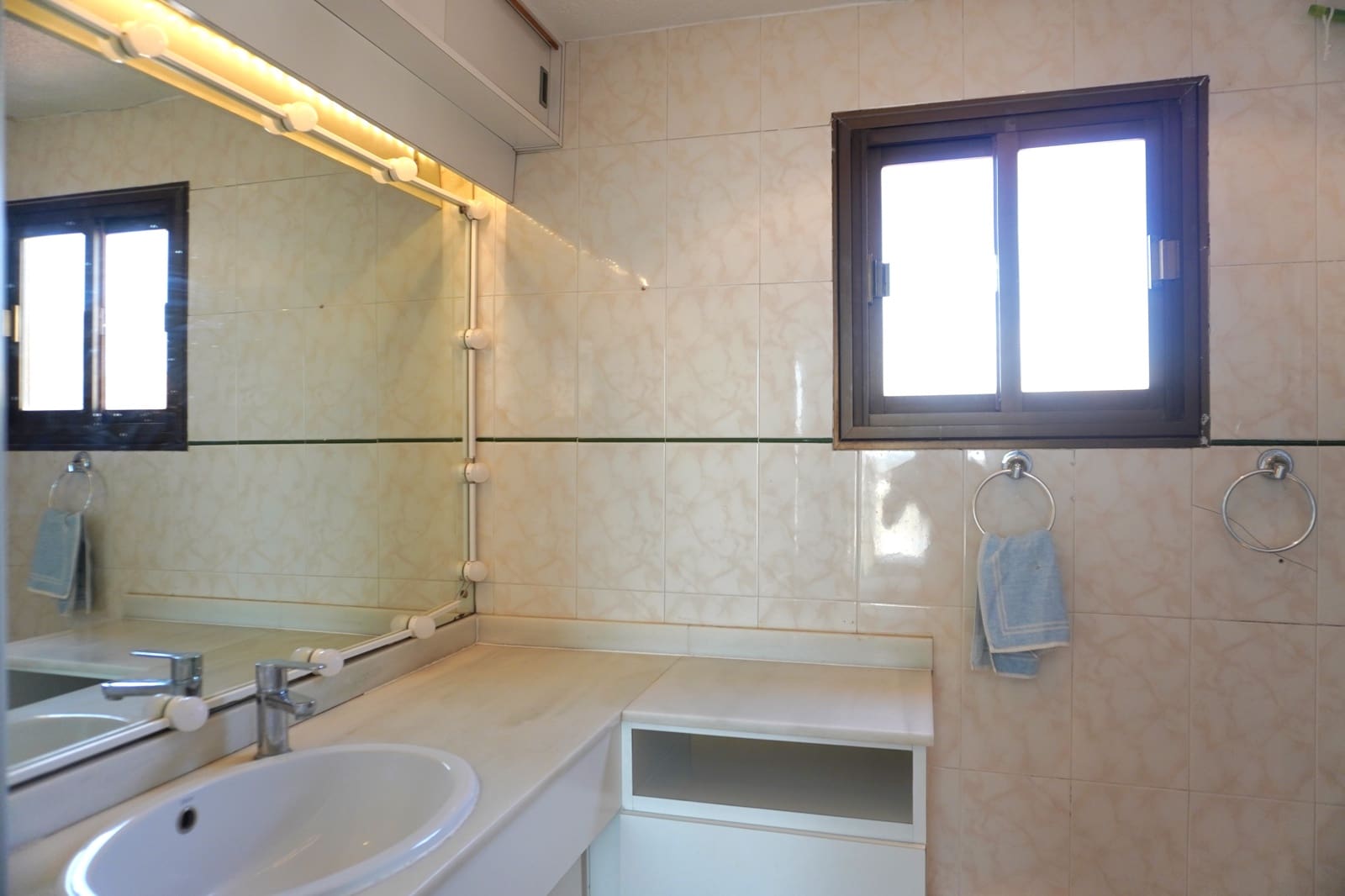 2 soverom Strandleiligheter til salgs i Palma de Mallorca med svømmebasseng garasje - € 595 000 (Ref: 8524788)