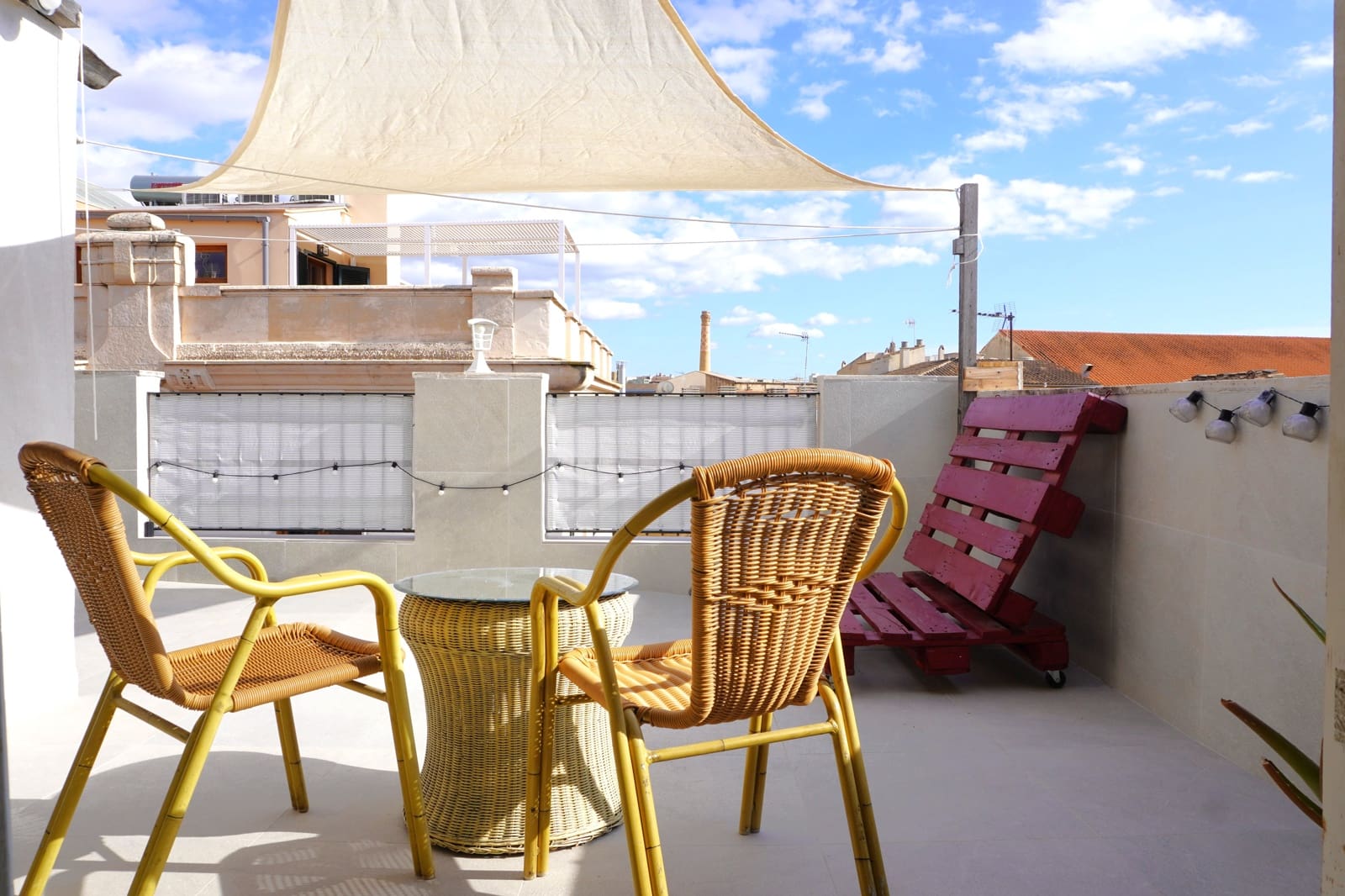 Penthouse for sale in Palma de Mallorca - € 349,000 (Ref: 8829491)