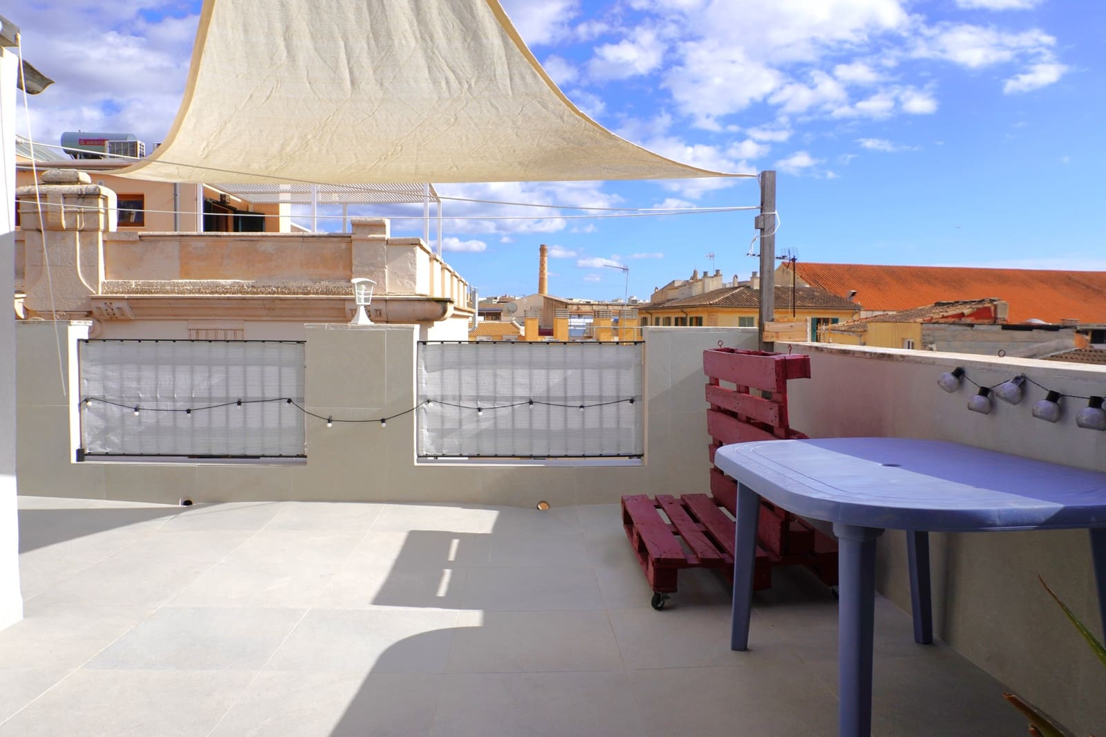 Penthouse for sale in Palma de Mallorca - € 349,000 (Ref: 8829491)