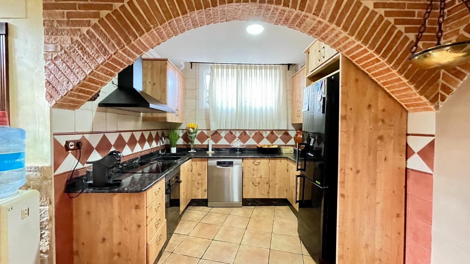 7 sypialnia Willa na sprzedaż w Sax z basenem garażem - 449 000 € (Ref: 10062526)