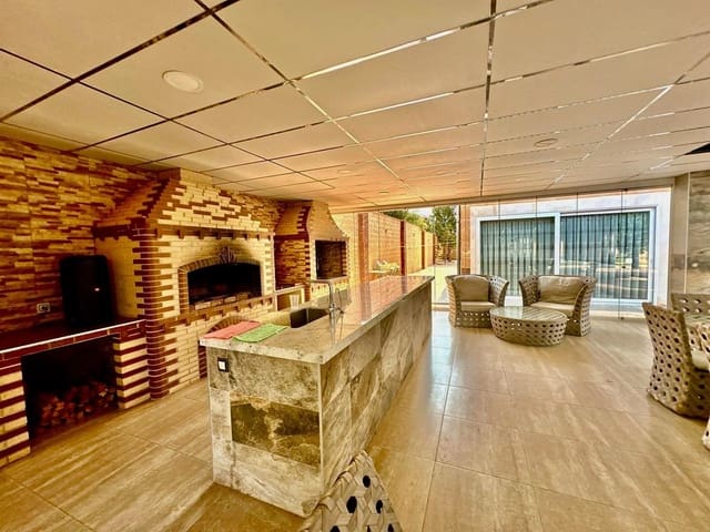 5 makuuhuone Huvila myytävänä paikassa Rebolledo, Alicante kaupunki mukana uima-altaan 
autotalli - 815 000 € (Ref: 10062530)