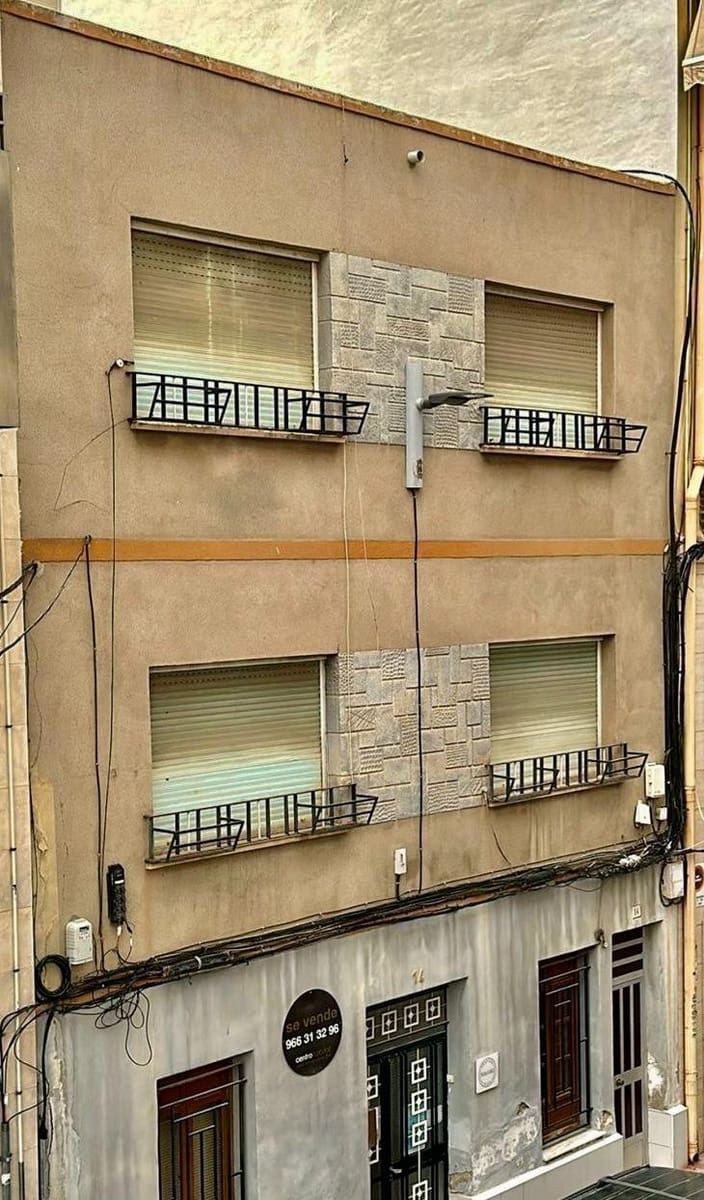 6 chambre Maison de Ville à vendre à Elda - 250 000 € (Ref: 10062531)