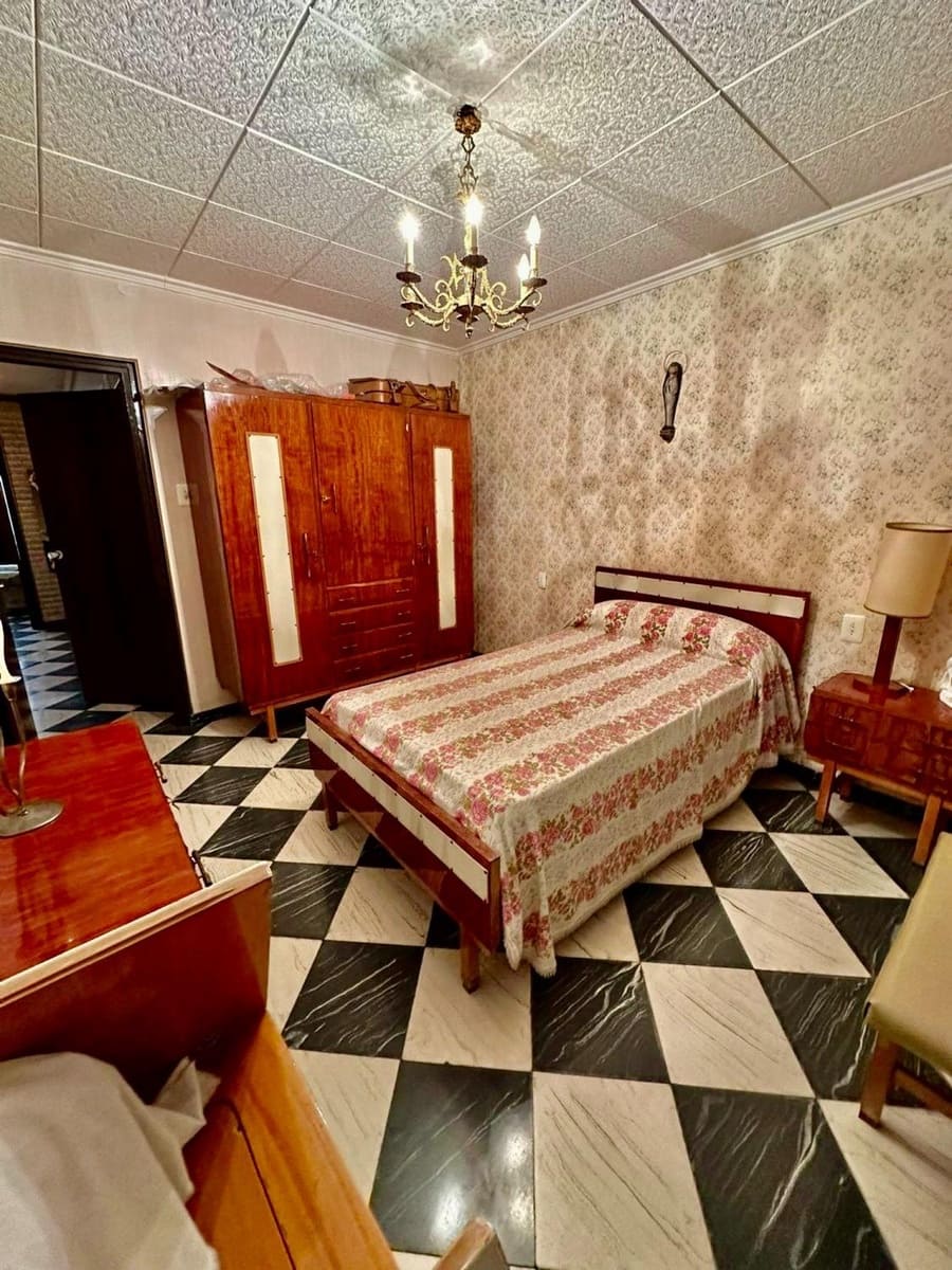 6 chambre Maison de Ville à vendre à Elda - 250 000 € (Ref: 10062531)