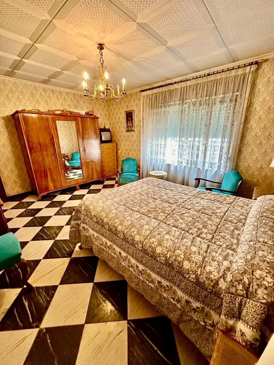6 chambre Maison de Ville à vendre à Elda - 250 000 € (Ref: 10062531)