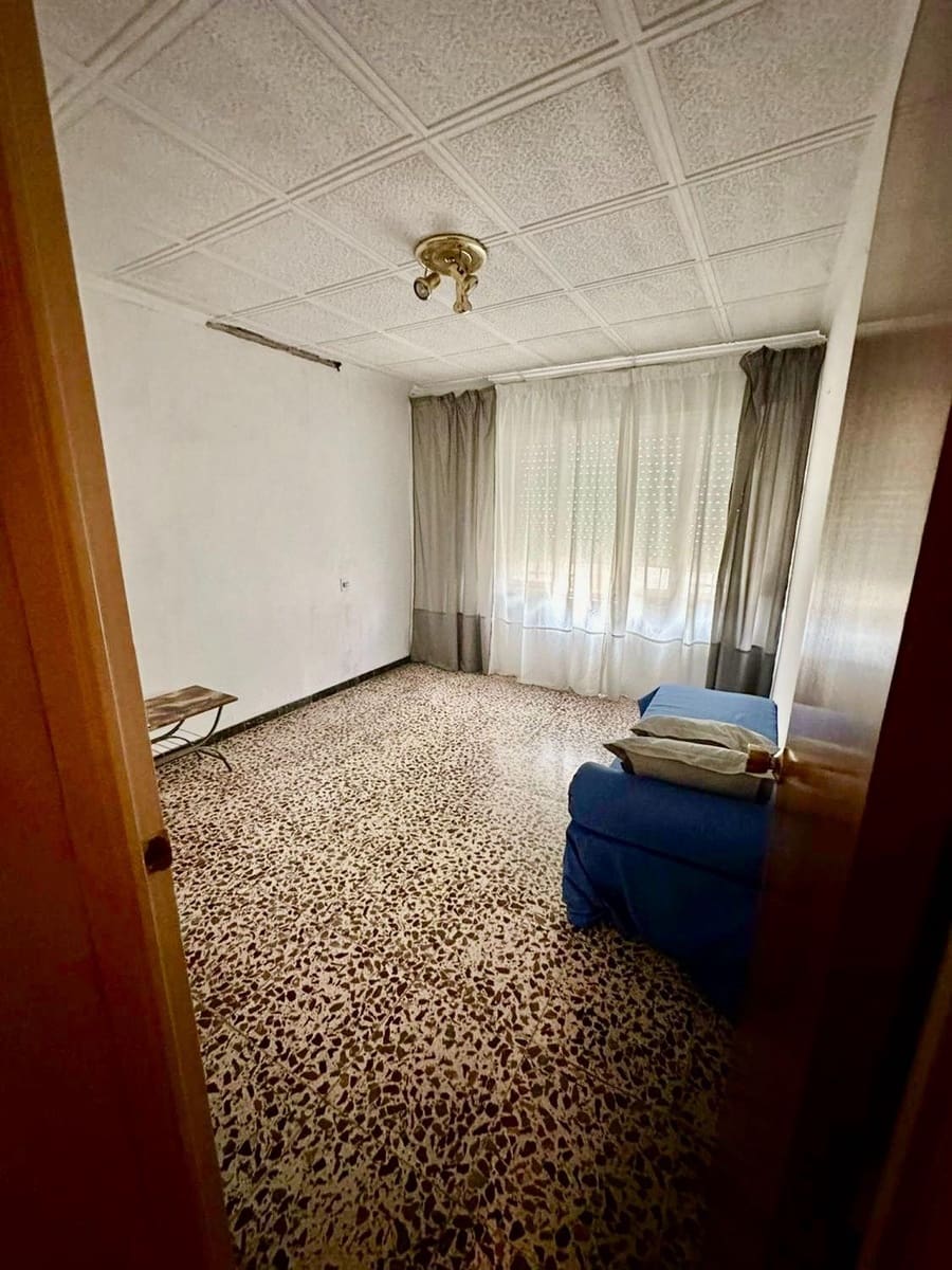 6 chambre Maison de Ville à vendre à Elda - 250 000 € (Ref: 10062531)
