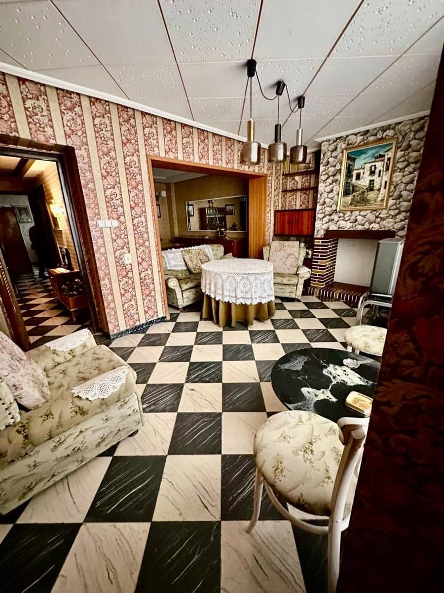 6 chambre Maison de Ville à vendre à Elda - 250 000 € (Ref: 10062531)