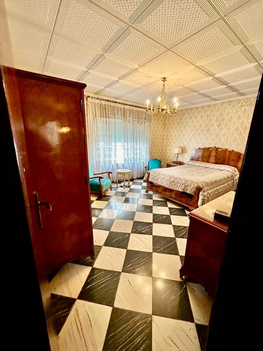 6 chambre Maison de Ville à vendre à Elda - 250 000 € (Ref: 10062531)