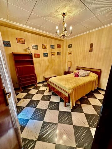 6 chambre Maison de Ville à vendre à Elda - 250 000 € (Ref: 10062531)
