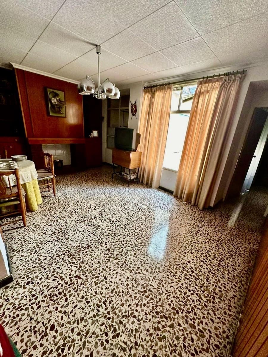 6 chambre Maison de Ville à vendre à Elda - 250 000 € (Ref: 10062531)