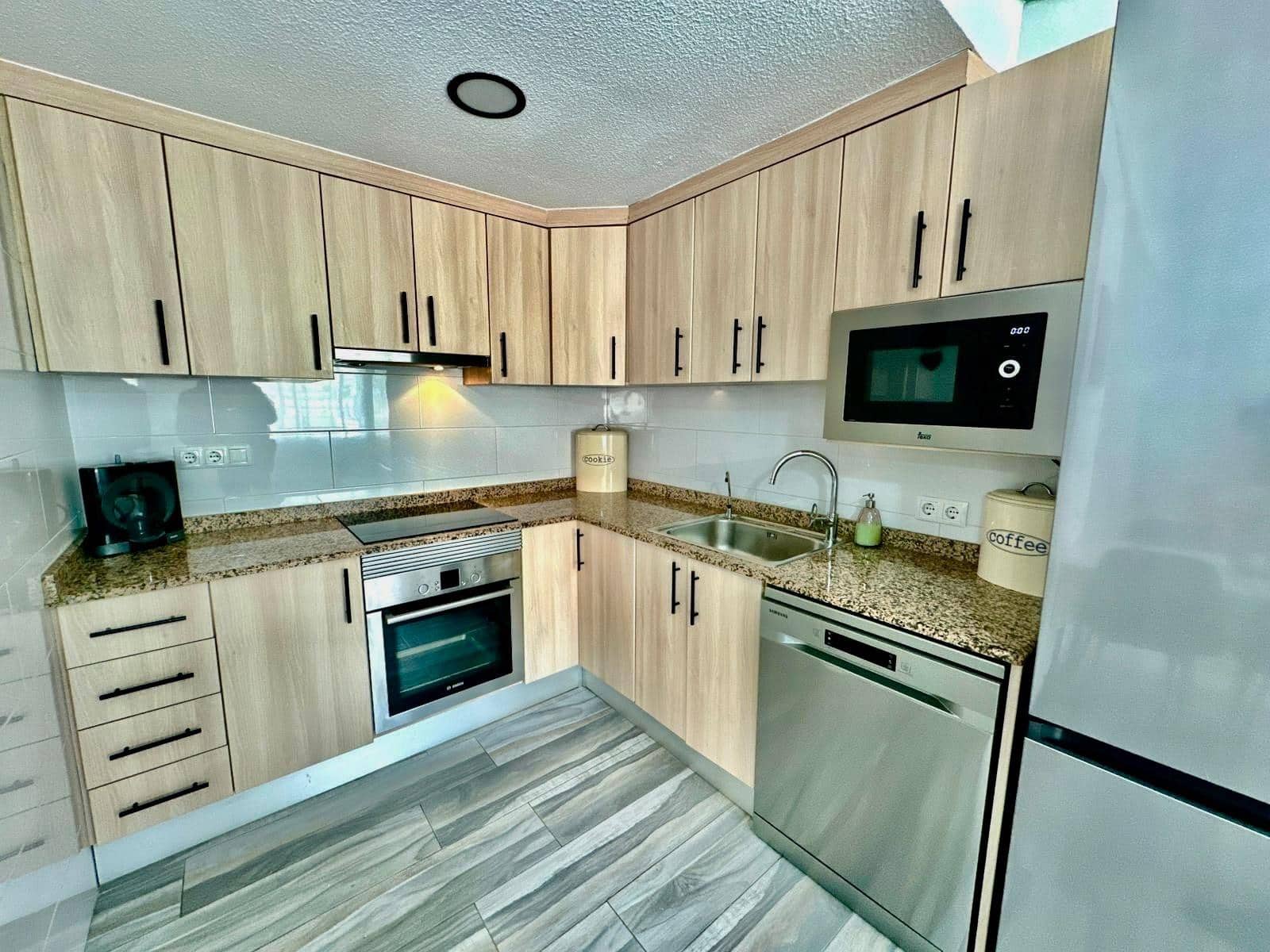 Bungalow de 2 habitaciones en Santa Pola en venta - 289.000 € (Ref: 10062535)