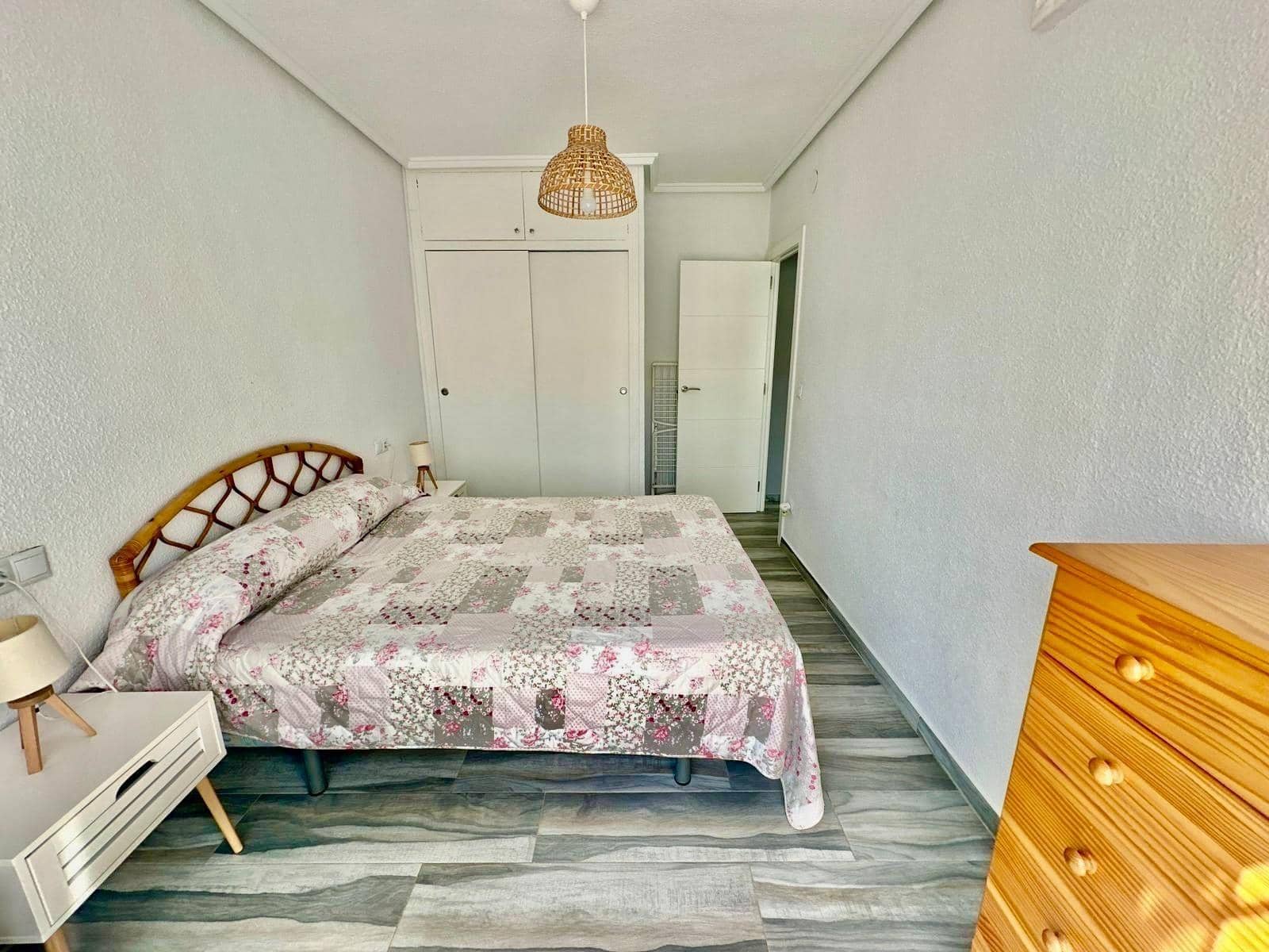 Bungalow de 2 habitaciones en Santa Pola en venta - 289.000 € (Ref: 10062535)