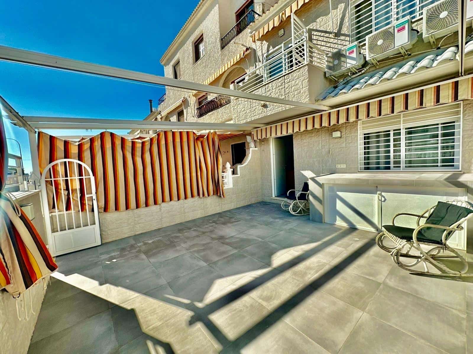 Bungalow de 2 habitaciones en Santa Pola en venta - 289.000 € (Ref: 10062535)