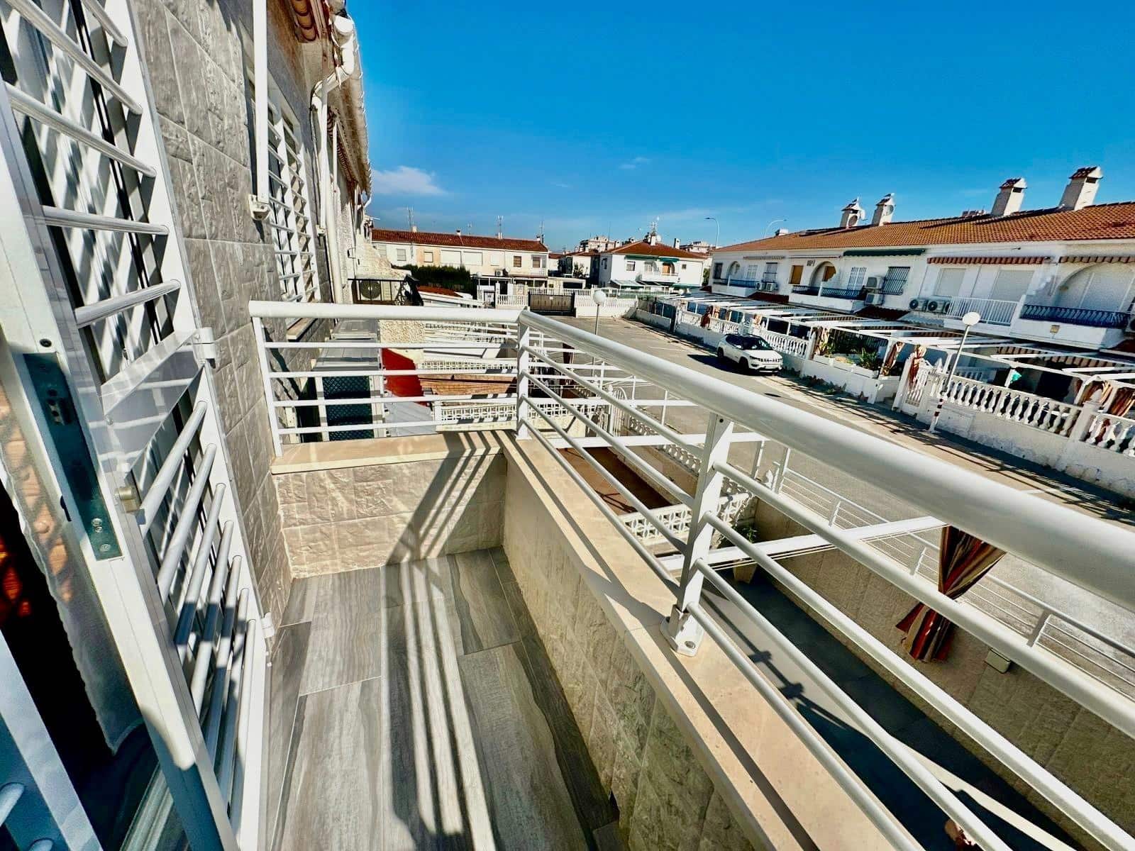 Bungalow de 2 habitaciones en Santa Pola en venta - 289.000 € (Ref: 10062535)