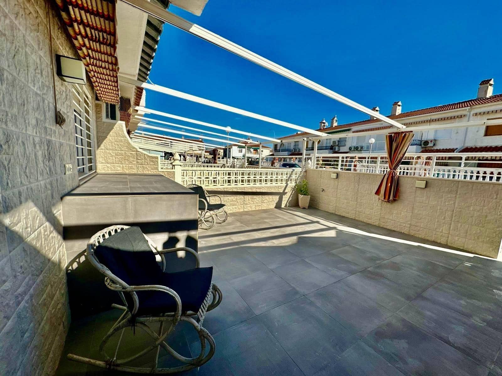 Bungalow de 2 habitaciones en Santa Pola en venta - 289.000 € (Ref: 10062535)
