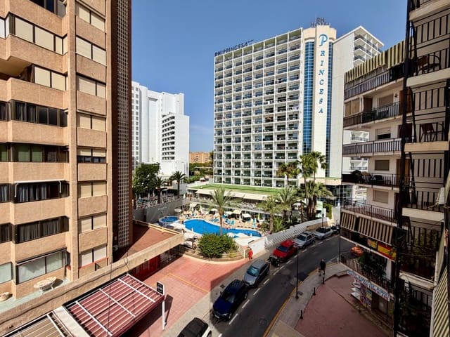 3 Zimmer Wohnung zu verkaufen in Levante, Benidorm mit Garage - 180.000 € (Ref: 10062543)