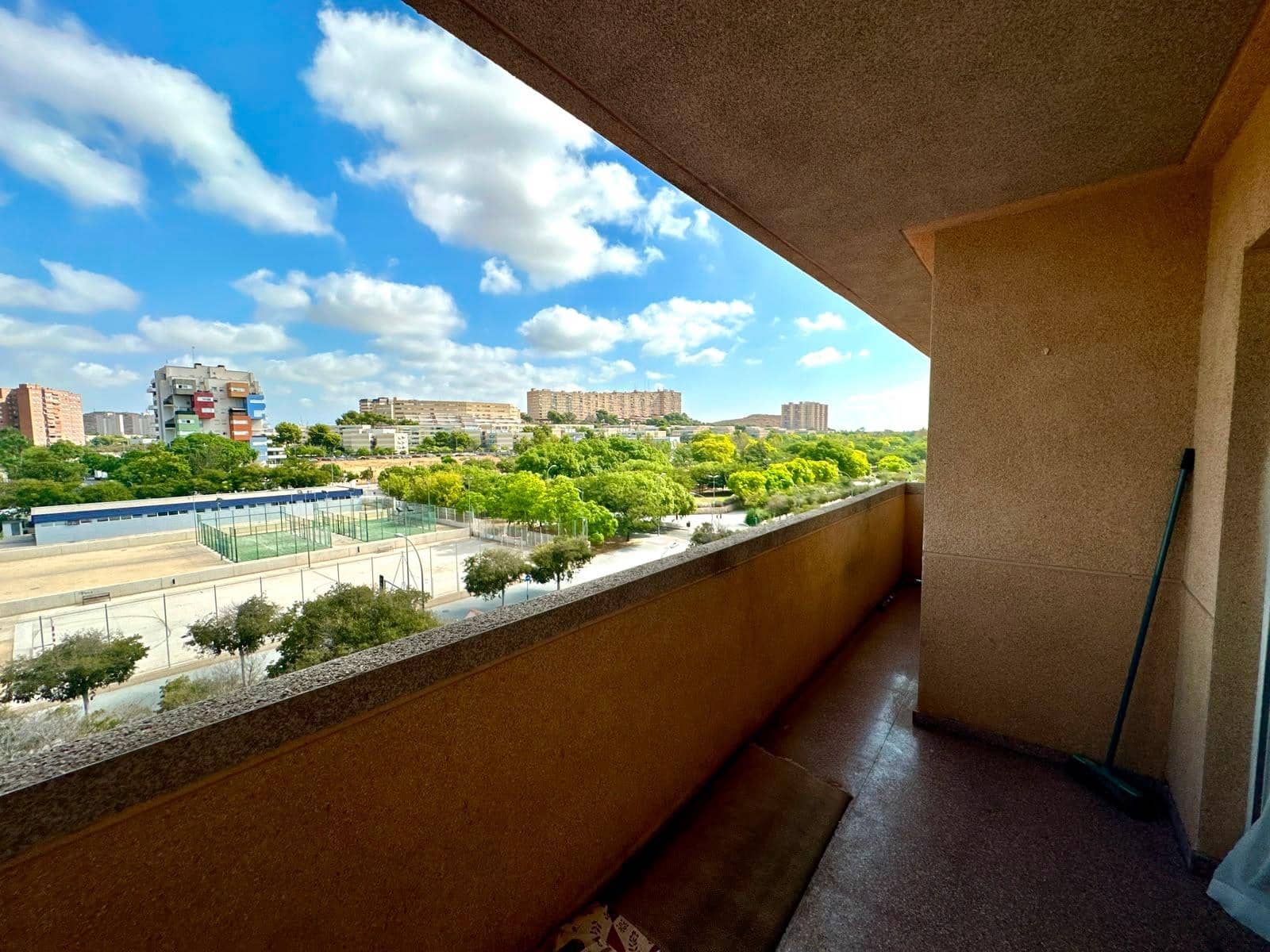 3 sovrum Lägenhet till salu i Alicante stad med pool garage - 260 000 € (Ref: 10062546)