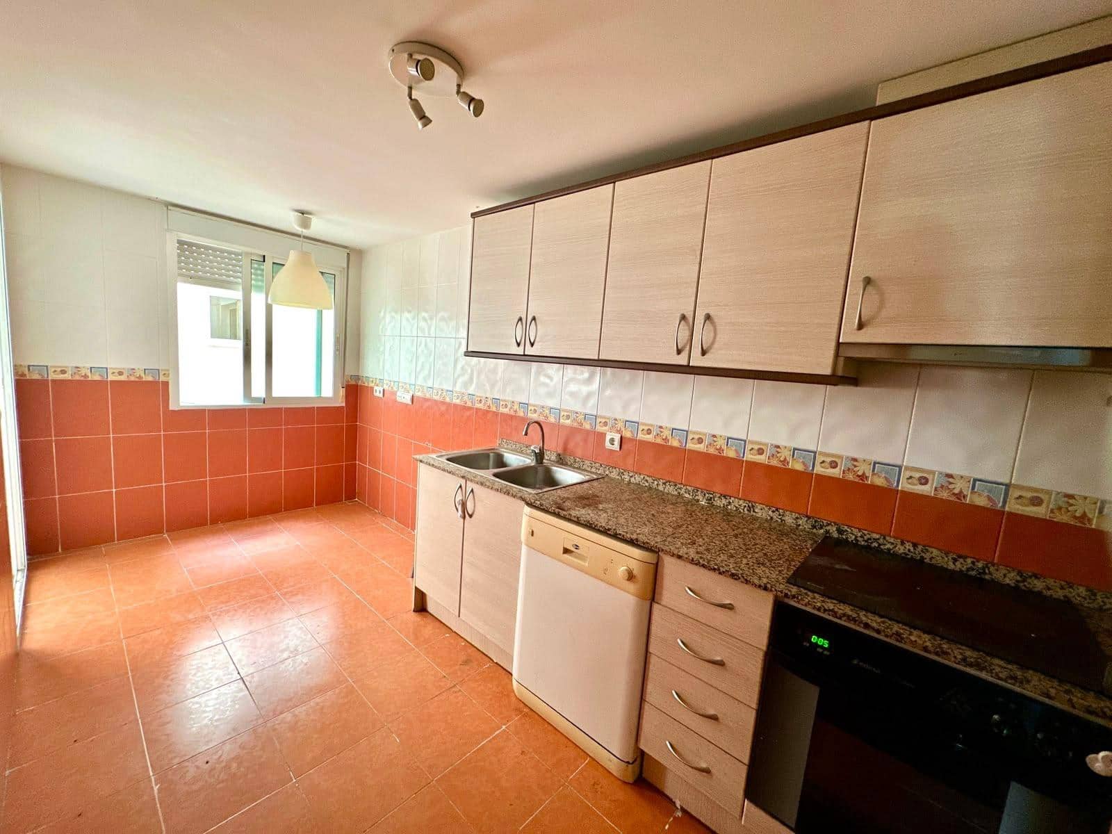 3 sovrum Lägenhet till salu i Alicante stad med pool garage - 260 000 € (Ref: 10062546)