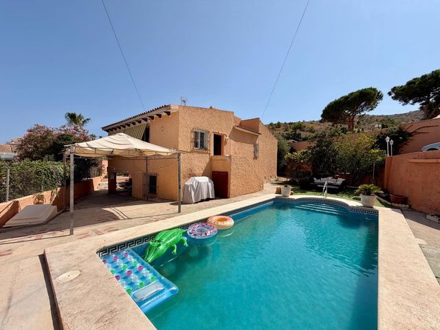 3 bedroom Villa for sale in El Campello with pool garage - € 449,000 (Ref: 10062548)