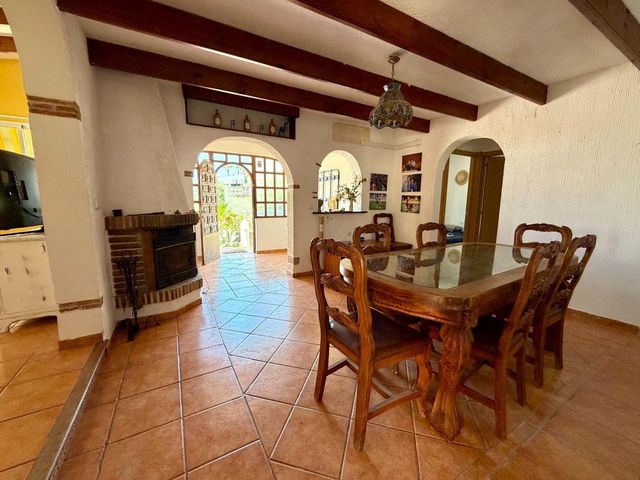 3 bedroom Villa for sale in El Campello with pool garage - € 449,000 (Ref: 10062548)