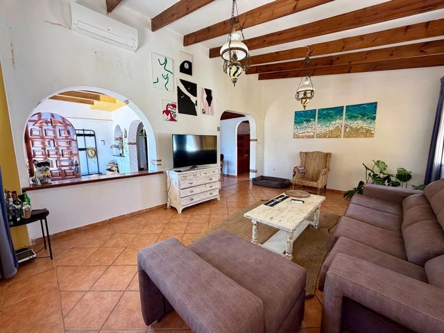 3 bedroom Villa for sale in El Campello with pool garage - € 449,000 (Ref: 10062548)