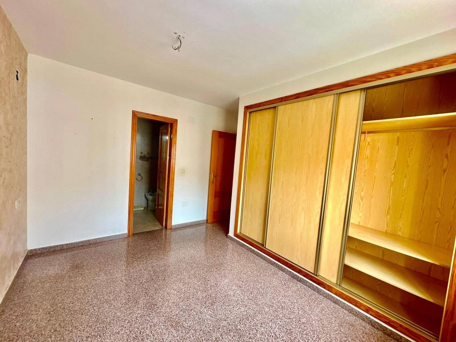 3 bedroom Flat for sale in Alicante / Alacant city with pool garage - € 260,000 (Ref: 10064695)