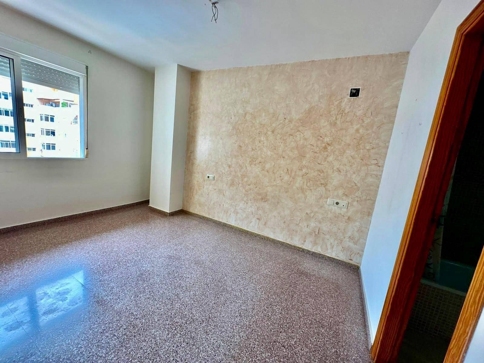 3 bedroom Flat for sale in Alicante / Alacant city with pool garage - € 260,000 (Ref: 10064695)