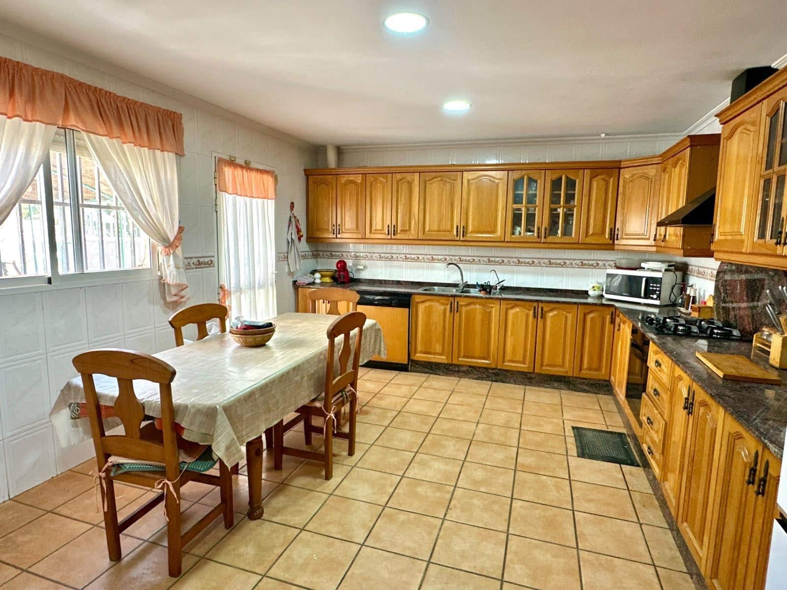 3 slaapkamer Villa te koop in Busot met zwembad garage - € 299.900 (Ref: 10076441)