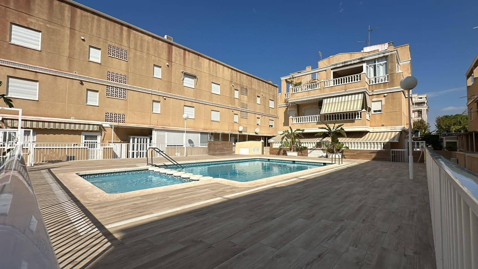 4 camera da letto Villetta a Schiera in vendita in Santa Pola con piscina garage - 265.000 € (Rif: 10081251)