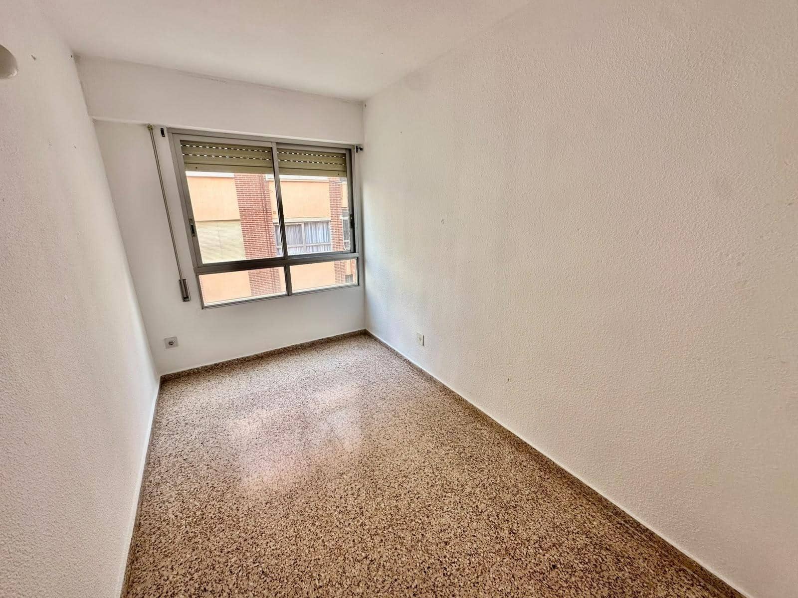 4 soveværelse Lejlighed til salg i Alicante by med garage - € 242.000 (Ref: 10086168)