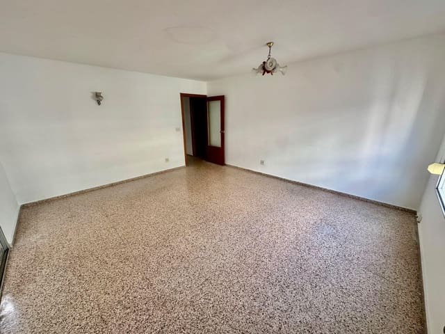 4 soveværelse Lejlighed til salg i Benalúa, Alicante by med garage - € 242.000 (Ref: 10086168)